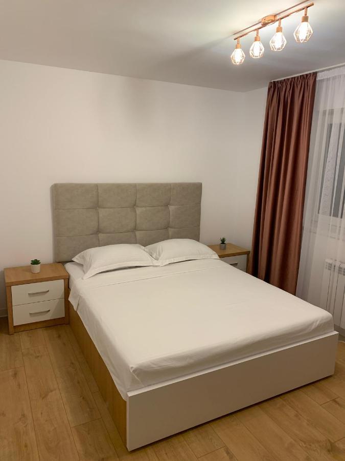 Sunny Apartment In Suceava Exterior foto